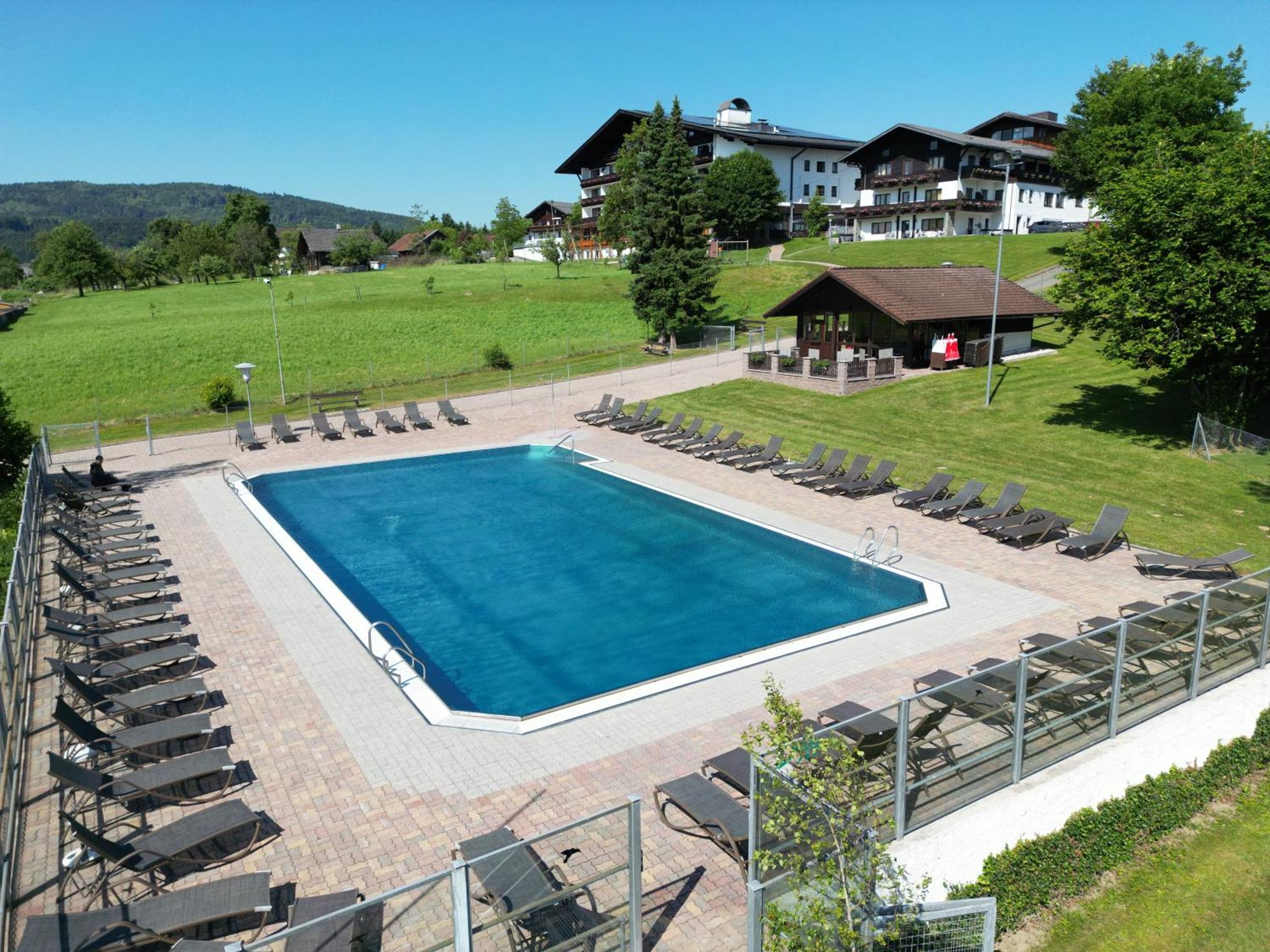 Hotel Lohninger-Schober แซงต์ท กิอร์เกน อิม อัทเทอร์เกา ภายนอก รูปภาพ