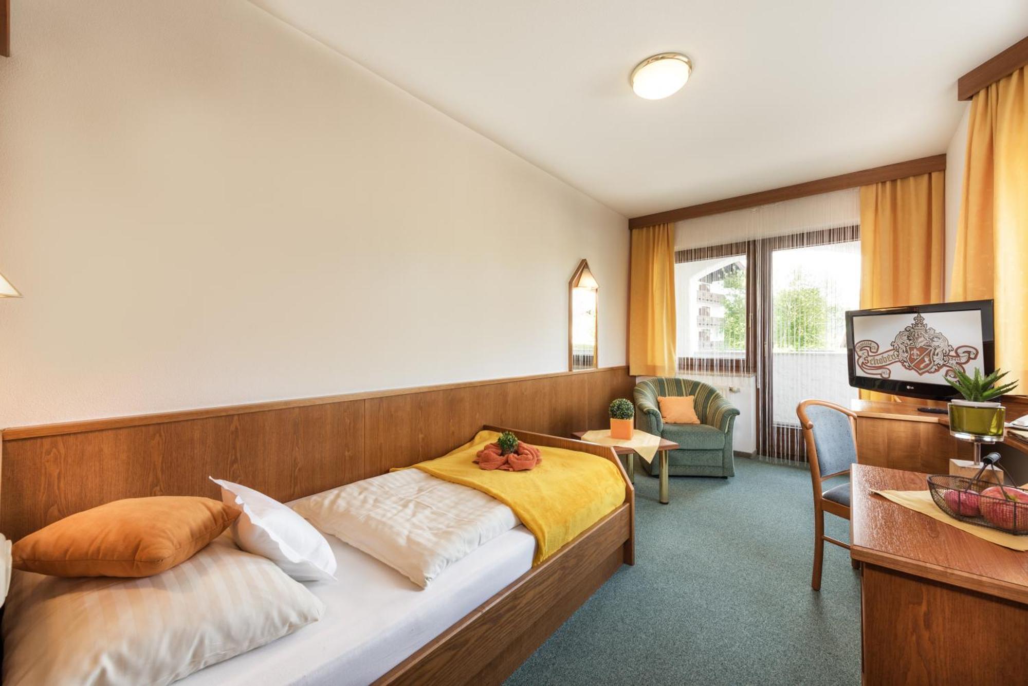 Hotel Lohninger-Schober แซงต์ท กิอร์เกน อิม อัทเทอร์เกา ภายนอก รูปภาพ